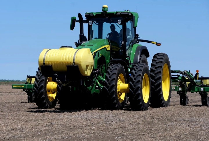 Soybean planting on track with larger crop expected